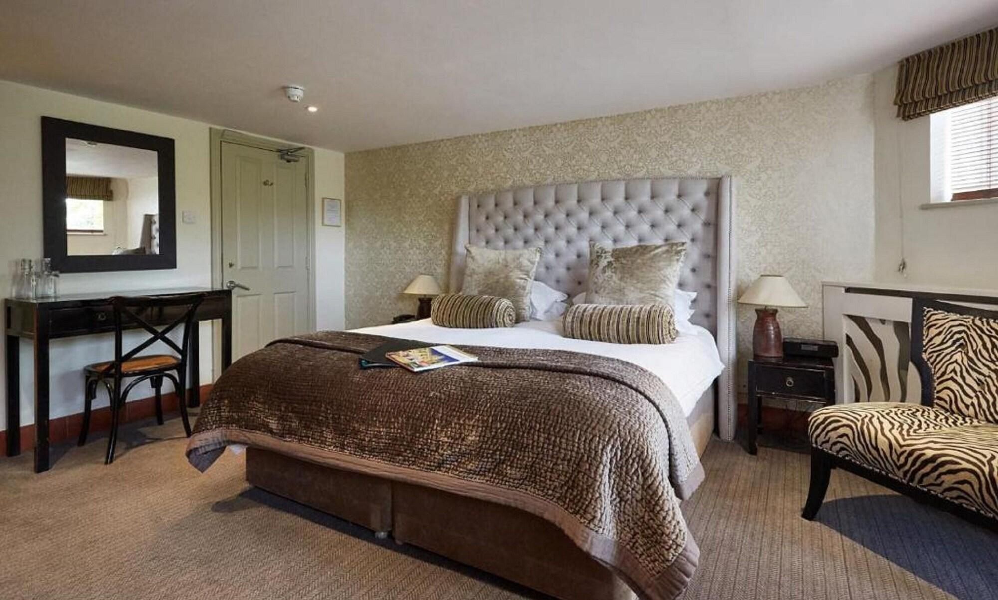 Dorian House Boutique B&B - Free Parking! Bath Exterior foto A bedroom at The Old parsonage