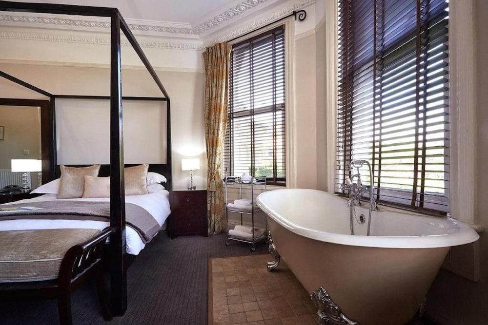 Dorian House Boutique B&B - Free Parking! Bath Exterior foto A suite at the hotel